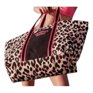 NWT-VICTORIAS SECRET-WILD LEOPARD-PINK & BLACK WEEKENDER BAG
